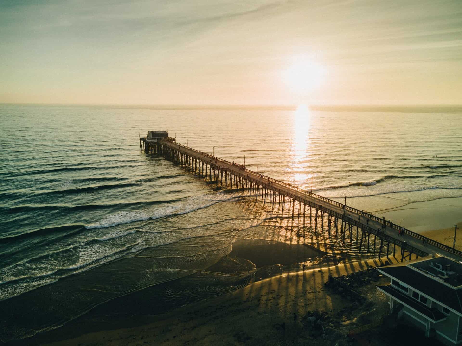 an image of the Huntington Beach pier
